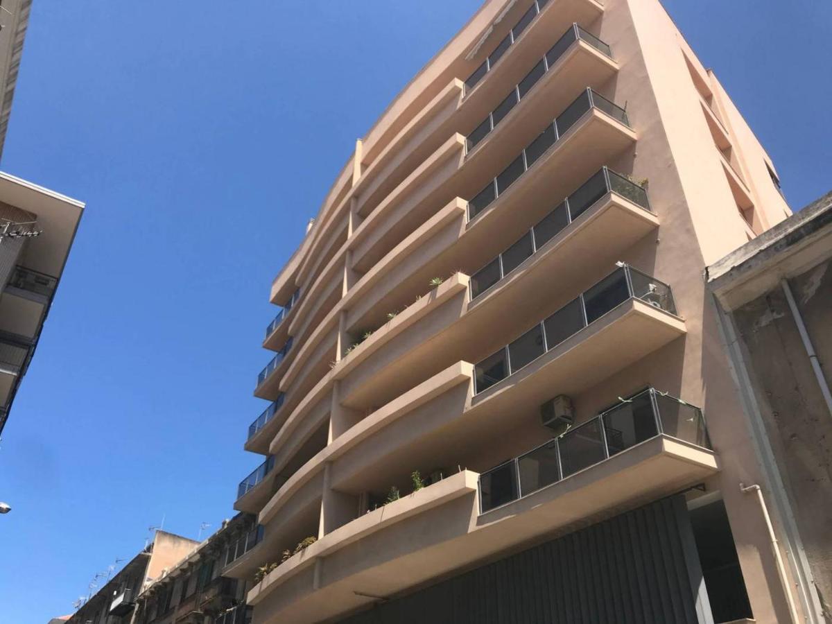 מסינה Manzoni Apartment מראה חיצוני תמונה