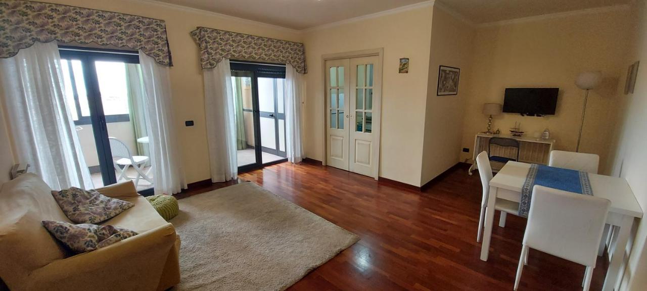 מסינה Manzoni Apartment מראה חיצוני תמונה